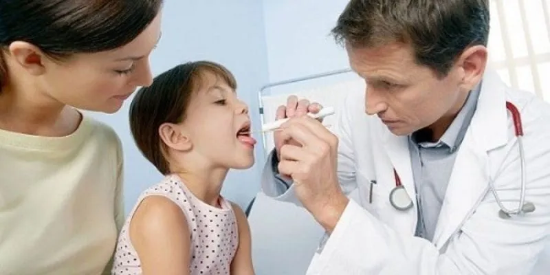 chăm sóc sau khi phẫu thuật viêm amidan