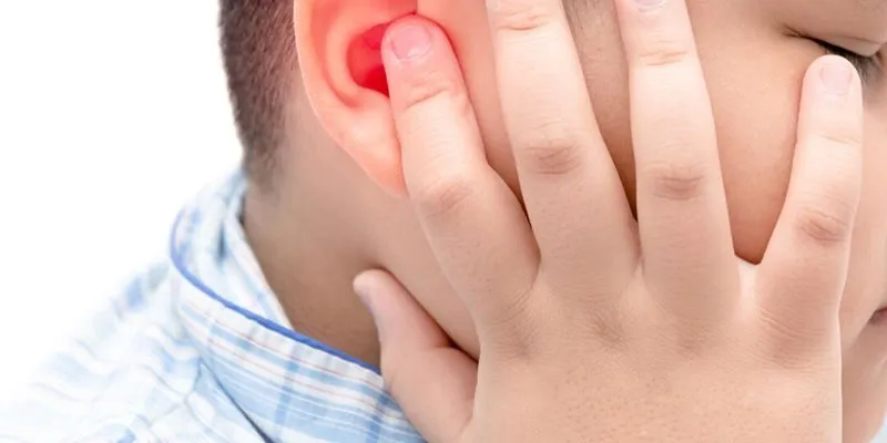 Viêm tai giữa cấp và biến chứng